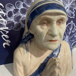 Ceramic Mother Teresa bust (5 1/2 inch tall and 5 1/2 inch wide)